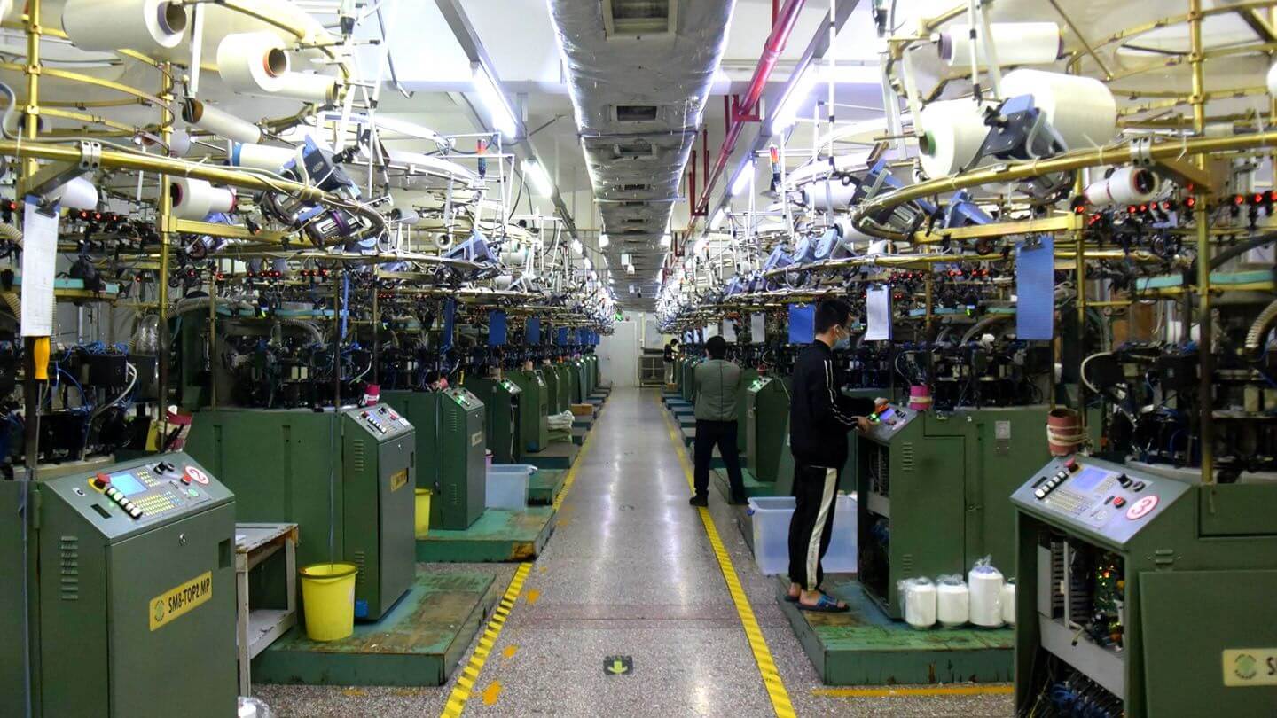 WOMUMI Lingerie has dozens of Santoni seamless lingerie manufacturing machines. We are professional seamless underwear supplier.